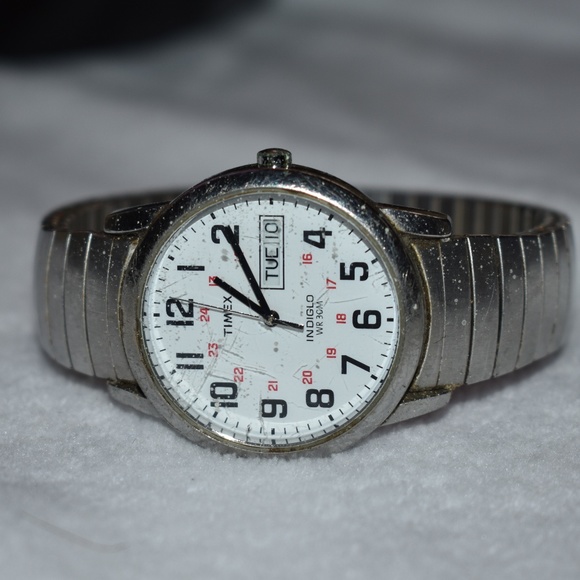 Timex Other - VTG SS Timex Indiglo Calendar Watch WR30
